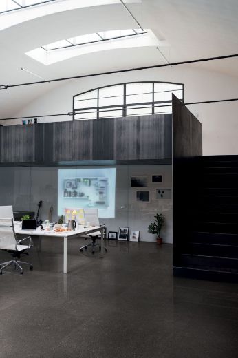 Billede af Overcome Dark Grey 60x120 cm (LLL - Højglanspoleret)